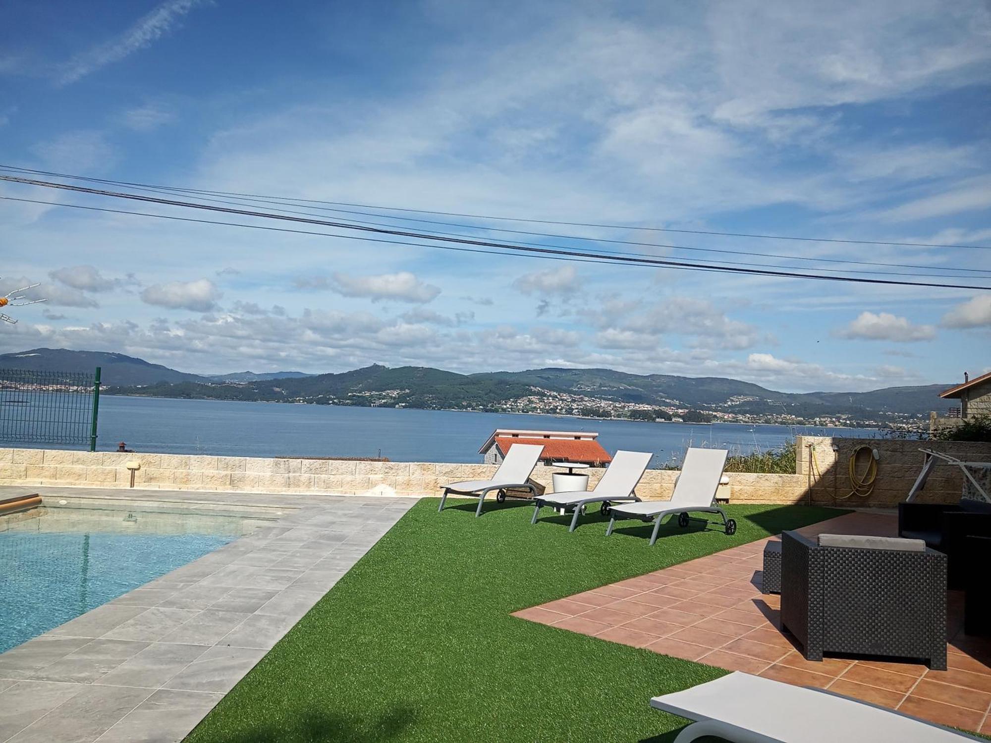 Casa Nueva Con Piscina Y Vistas Al Mar Holiday home Vilaboa
